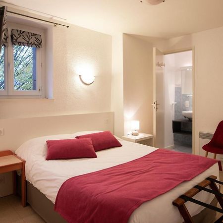 Logis Chez Germaine Hotell Geüs-d'Oloron Eksteriør bilde
