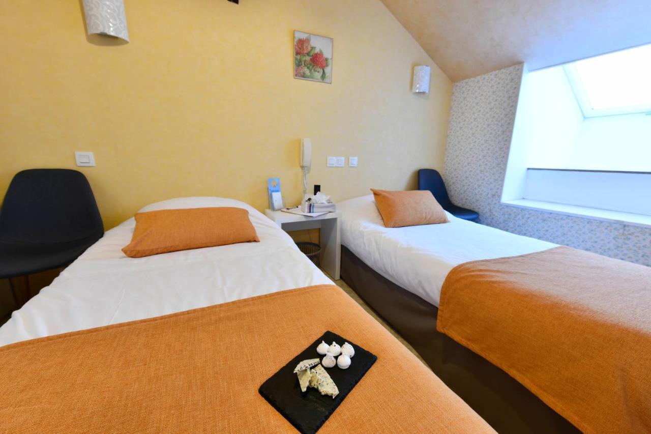 Logis Chez Germaine Hotell Geüs-d'Oloron Eksteriør bilde